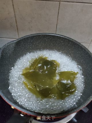 护心肉煲海带黄豆汤的做法步骤：3