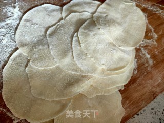 韭菜虾仁鸡蛋水饺的做法步骤：11