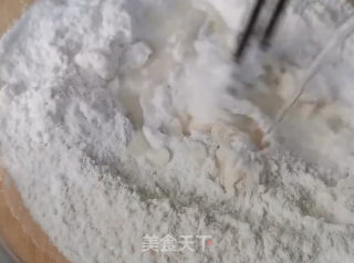小花卷的做法步骤：1