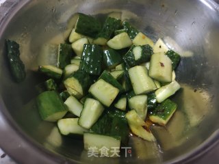 辣油拌黄瓜的做法步骤：5