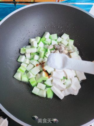 丝瓜、海蛎子烧豆腐的做法步骤：7