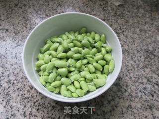 莲藕炒毛豆的做法步骤：2