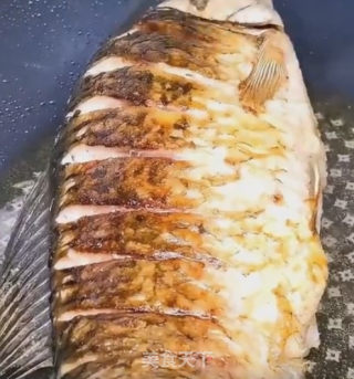 酱焖鲫鱼的做法步骤：3