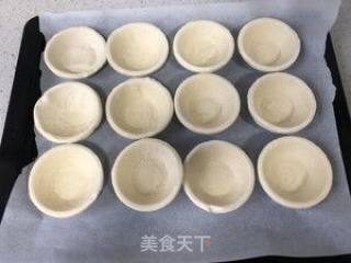 堪比KFC蛋挞~又酥又嫩滑的自制蛋挞的做法步骤：3