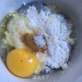 番茄酱炒虾仁的做法步骤：3