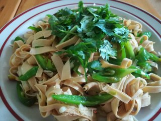 炝拌豆腐丝的做法步骤：6