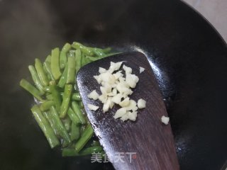 蒜末豆角的做法步骤：9