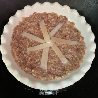 干鱿蒸肉饼的做法步骤：7