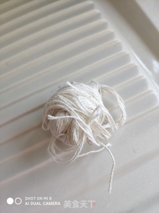 红豆花生紫薯粽的做法步骤：1