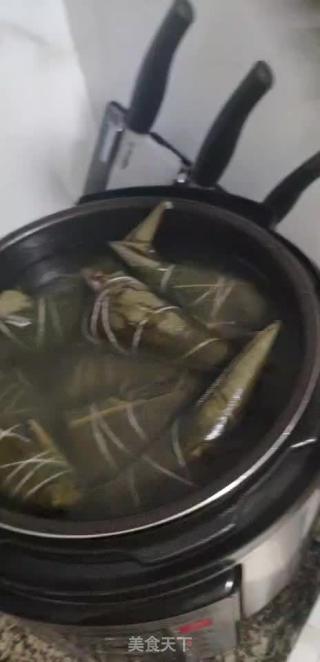 红豆花生紫薯粽的做法步骤：12