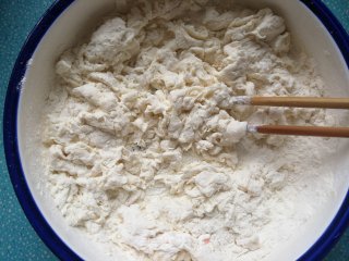 金针菇韭菜鸡蛋饺的做法步骤：1