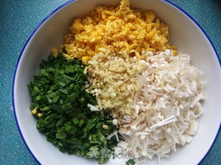 金针菇韭菜鸡蛋饺的做法步骤：9