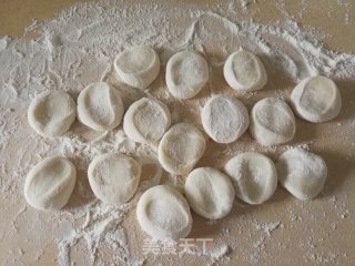 金针菇韭菜鸡蛋饺的做法步骤：18