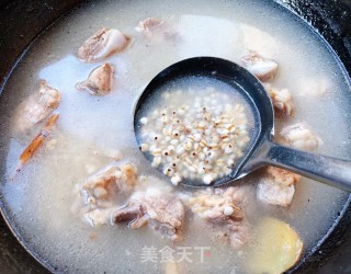 冬瓜薏米排骨汤的做法步骤：6