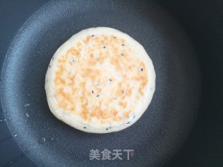 芝麻盐发面饼的做法步骤：9