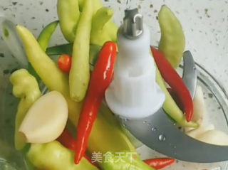 剁椒鱼块的做法步骤：2