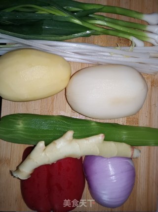 干锅鸡杂的做法步骤：1