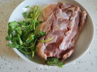 孜然羊肉的做法步骤：1