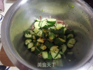 拌猪耳拌黄瓜的做法步骤：7