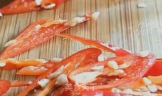 五花肉炒包菜的做法步骤：4