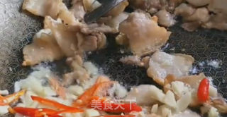 五花肉炒包菜的做法步骤：5