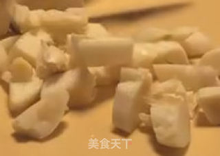 西兰花炒腊肉的做法步骤：4
