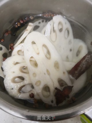 酸脆爽口糖醋藕的做法步骤：4