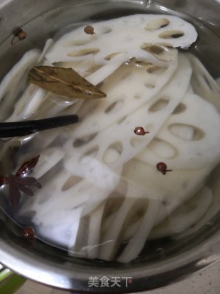 酸脆爽口糖醋藕的做法步骤：5