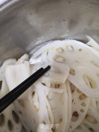 酸脆爽口糖醋藕的做法步骤：6