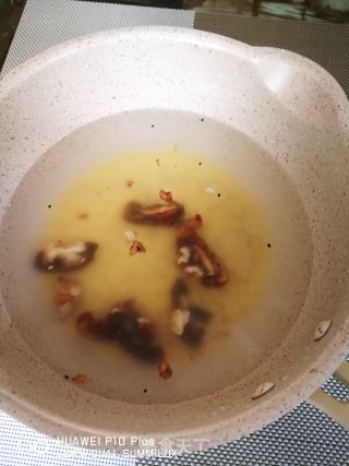 红枣海参粥的做法步骤：2