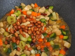 杂蔬鸡丁的做法步骤：6