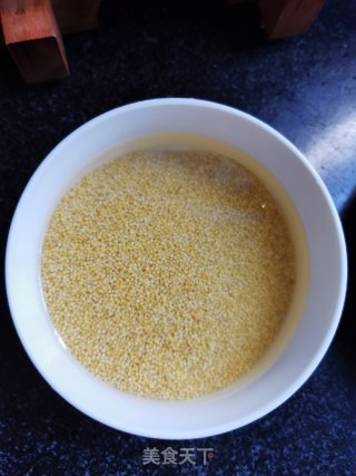 快手南瓜粥的做法步骤：1