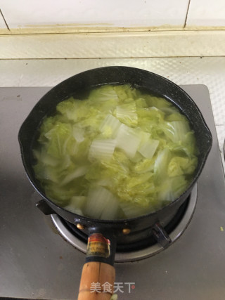 海鲜菇娃娃菜鱼面筋汤的做法步骤：5