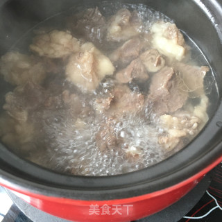 番茄炖牛腩的做法步骤：6