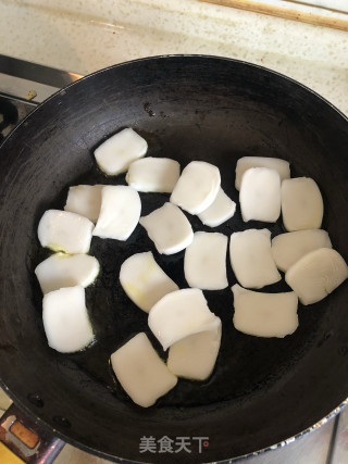 甜辣年糕片的做法步骤：1