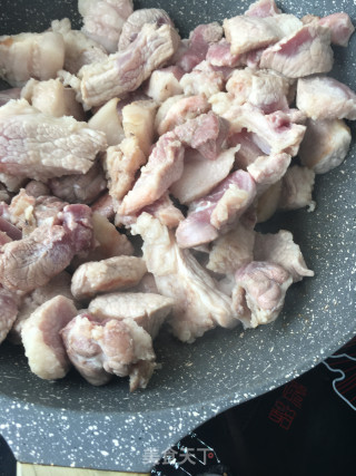 洋葱烧肉的做法步骤：2