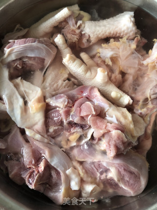 原味鸡汤的做法步骤：1
