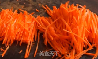 素炒胡萝卜丝的做法步骤：1