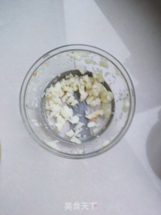 油泼蒜香秋葵的做法步骤：5