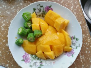 黄桃酸奶的做法步骤：2