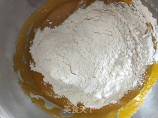 毛毛虫南瓜香肠花卷的做法步骤：7