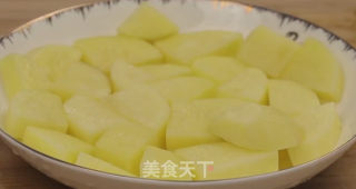 薯仔蒸排骨的做法步骤：4