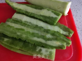凉拌苦瓜的做法步骤：2