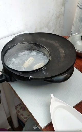 白灼海鳗鱼的做法步骤：2