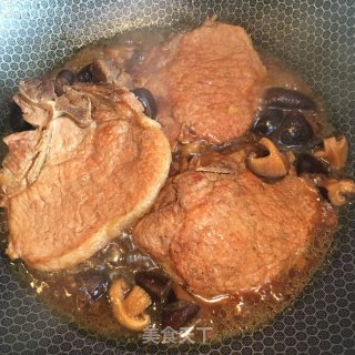 香菇烧大排的做法步骤：5