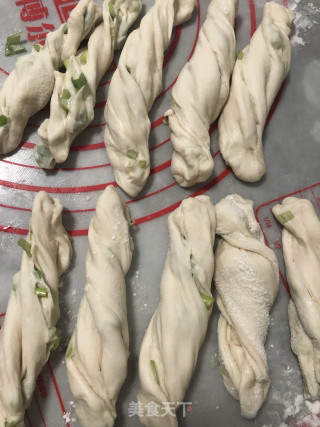 香煎葱油卷的做法步骤：10