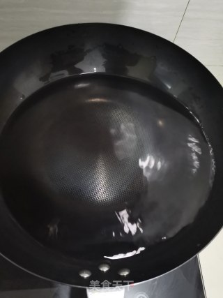 油泼辣子煮饺子的做法步骤：1