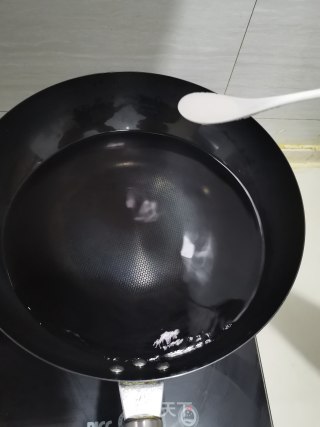 油泼辣子煮饺子的做法步骤：2