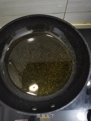 香煎饺子的做法步骤：1