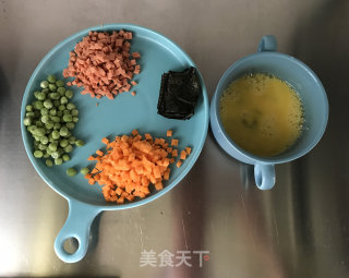火腿蔬菜饭团的做法步骤：3